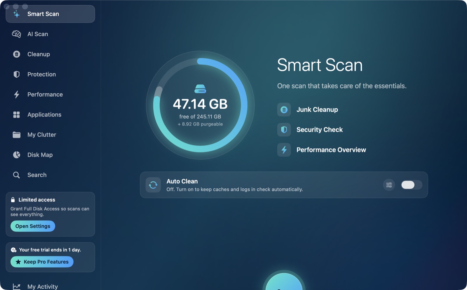 AI Mac Cleaner Smart Scan screen showing free disk space and the scan button
